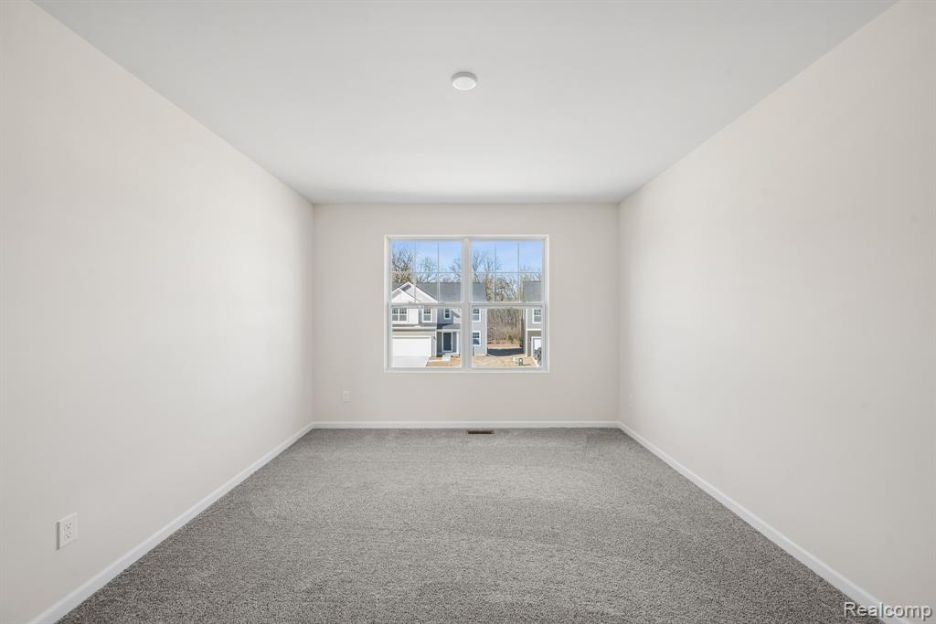 414 Hidden River W, Holly, MI 48442 — Photo 28