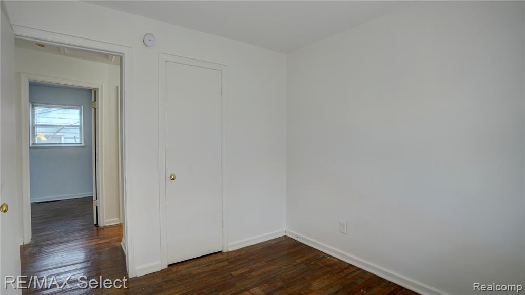 4808 Alpha Way, Flint, MI 48506 — Photo 18
