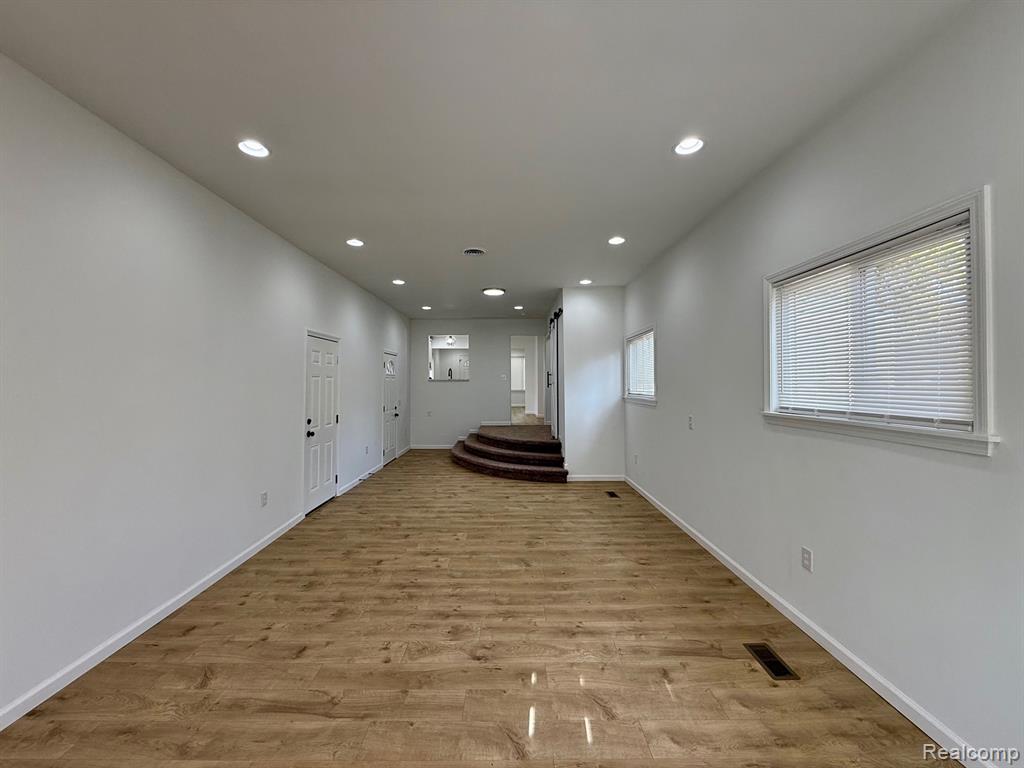 45949 Bontekos Avenue, Belleville, MI 48111 — Photo 22