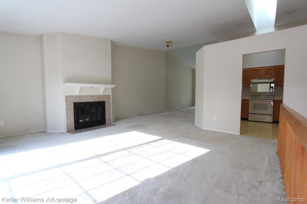 22266 Pondview, Novi, MI — Photo 5