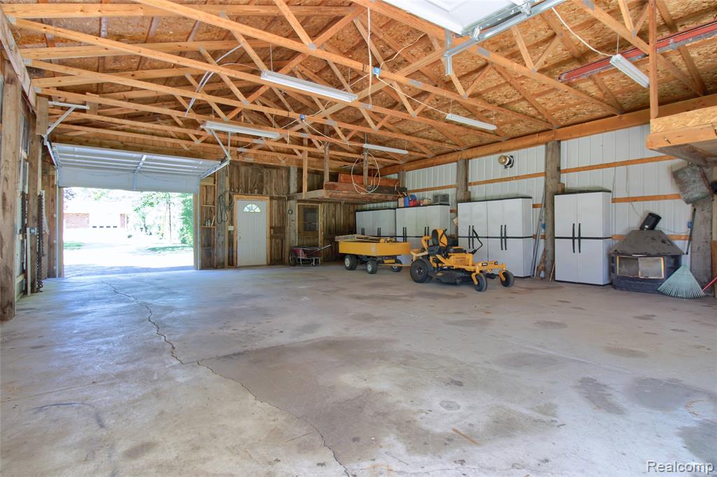 21515 Huron River Drive, New Boston, MI 48164 — Photo 34