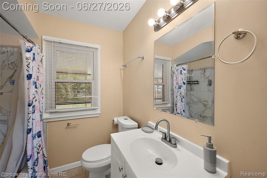 15654 Juliana Avenue, Eastpointe, MI 48021 — Photo 20