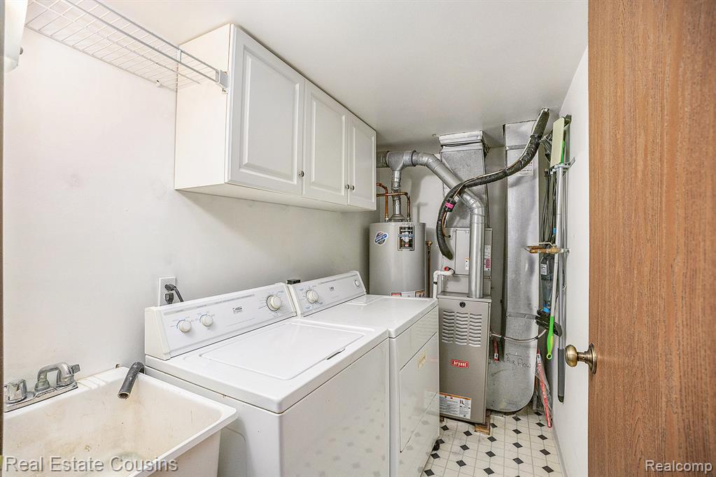 61023 Greenwood Drive, South Lyon, MI 48178 — Photo 13