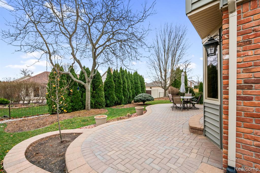 40312 Sugar Spring Drive, Sterling Heights, MI 48313 — Photo 63