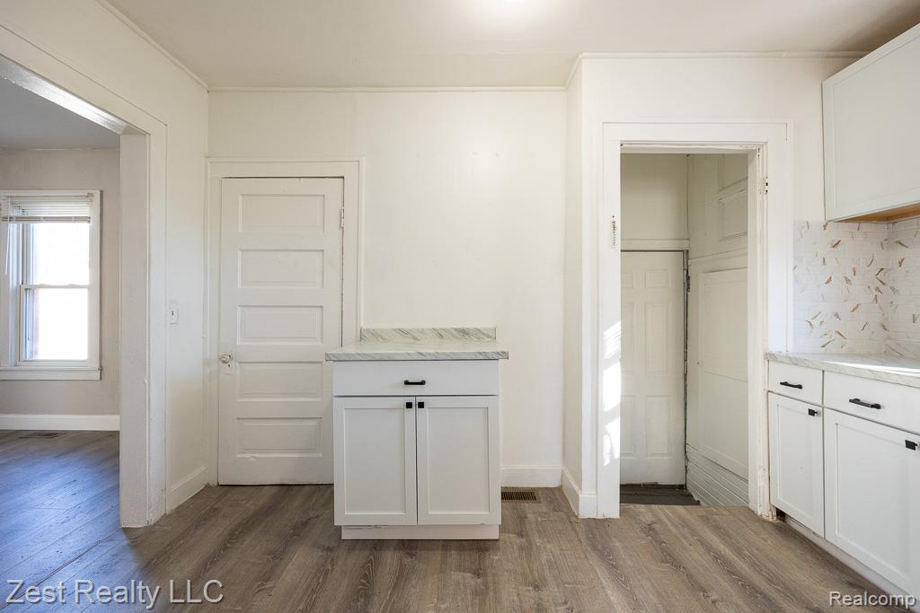 18765 Riverview Street, Riverview, MI 48193 — Photo 3