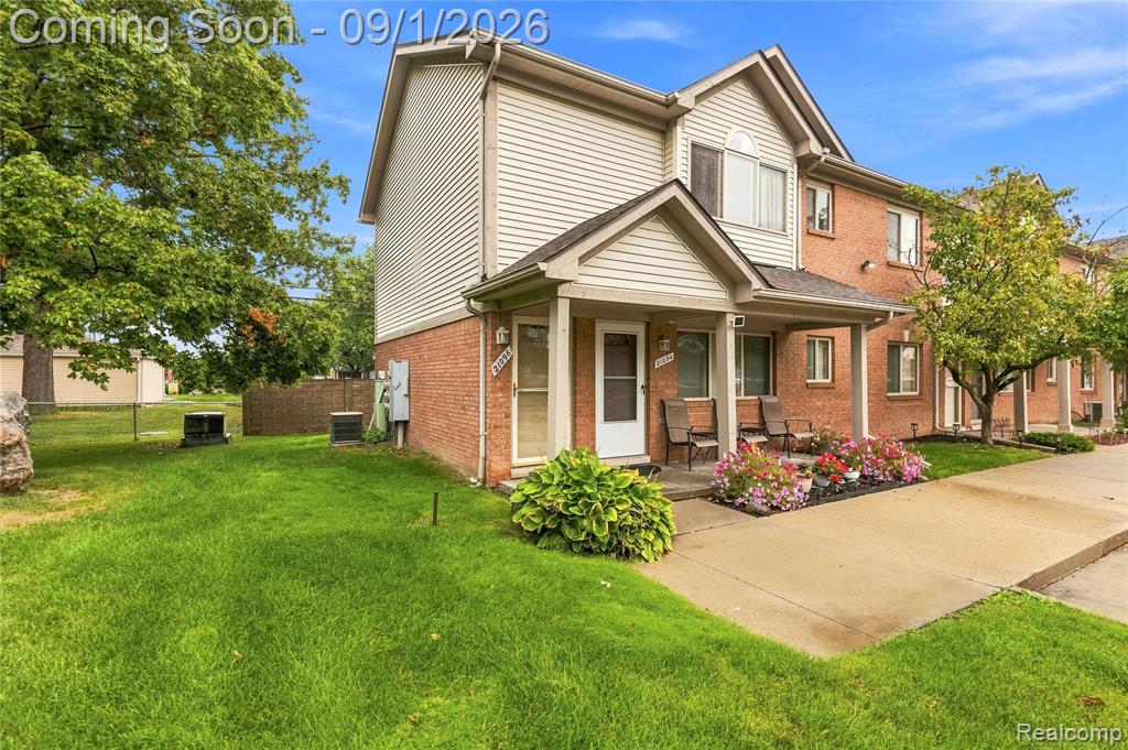 21096 Flora Street, Roseville, MI 48066