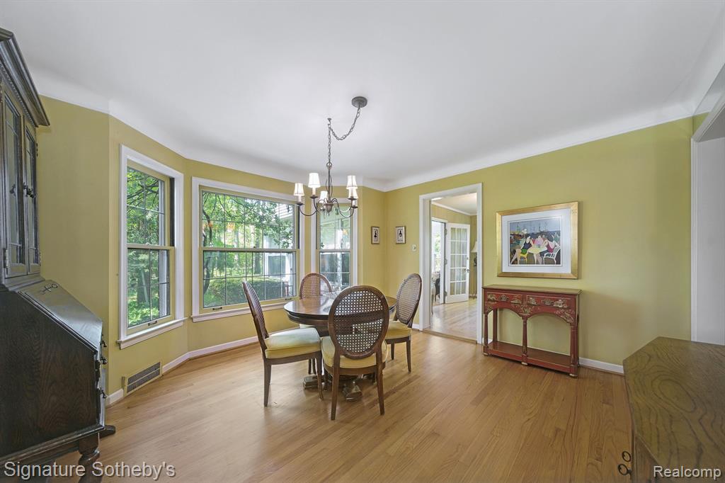 27721 SANTA BARBARA Drive, Lathrup Village, MI 48076 — Photo 10