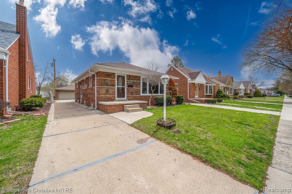 7631 ROBINSON Avenue, Allen Park, MI 48101 — Photo 3