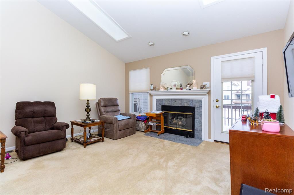 211 PIERCE LAKE Drive, Chelsea, MI 48118 — Photo 11
