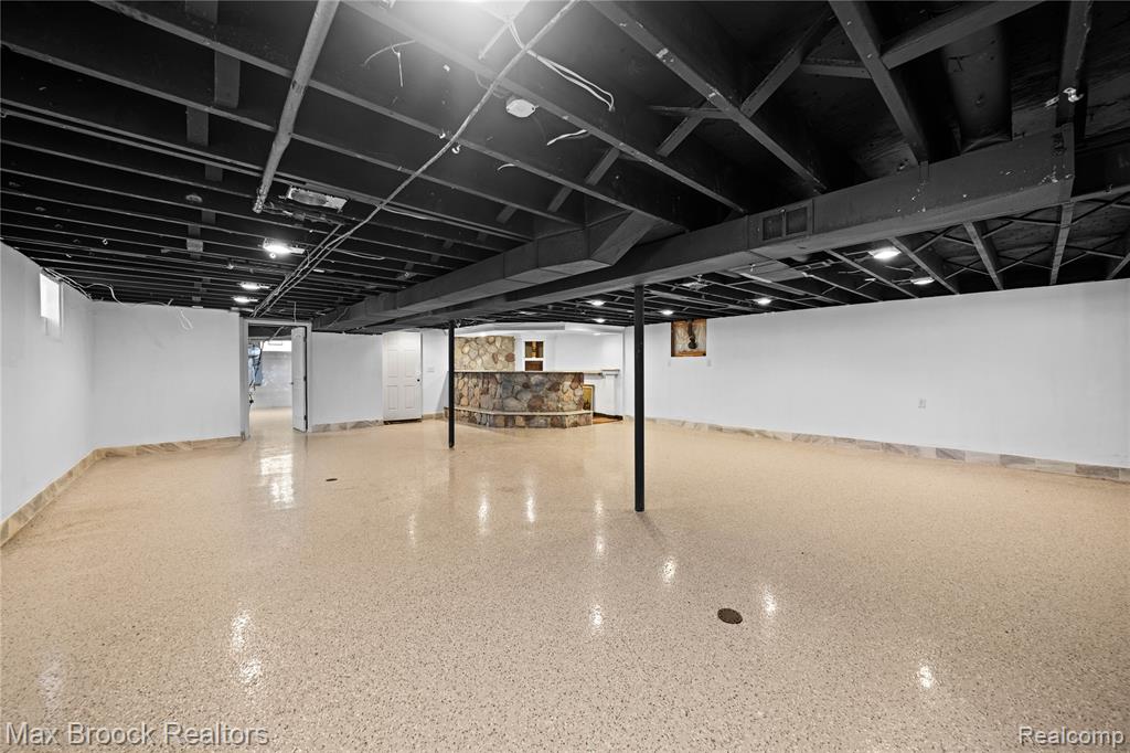 41544 Dequindre Road, Sterling Heights, MI 48314 — Photo 34