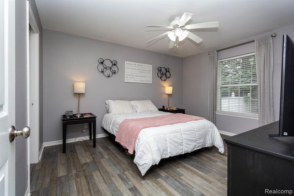 6075 Davison Road, Burton, MI 48509 — Photo 10