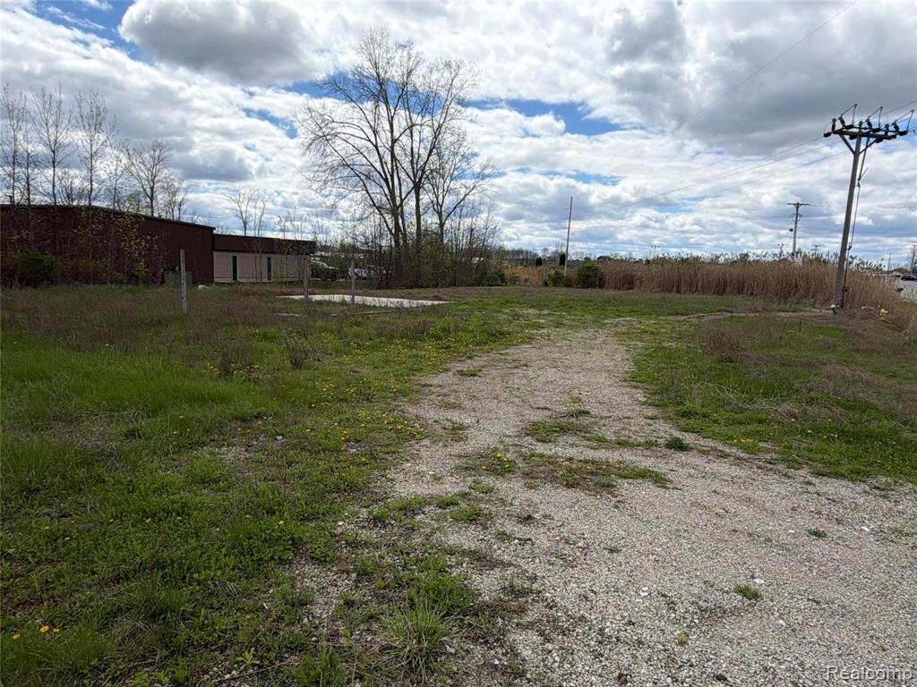 3155 W Thompson Road, Fenton, MI 48430 — Photo 3