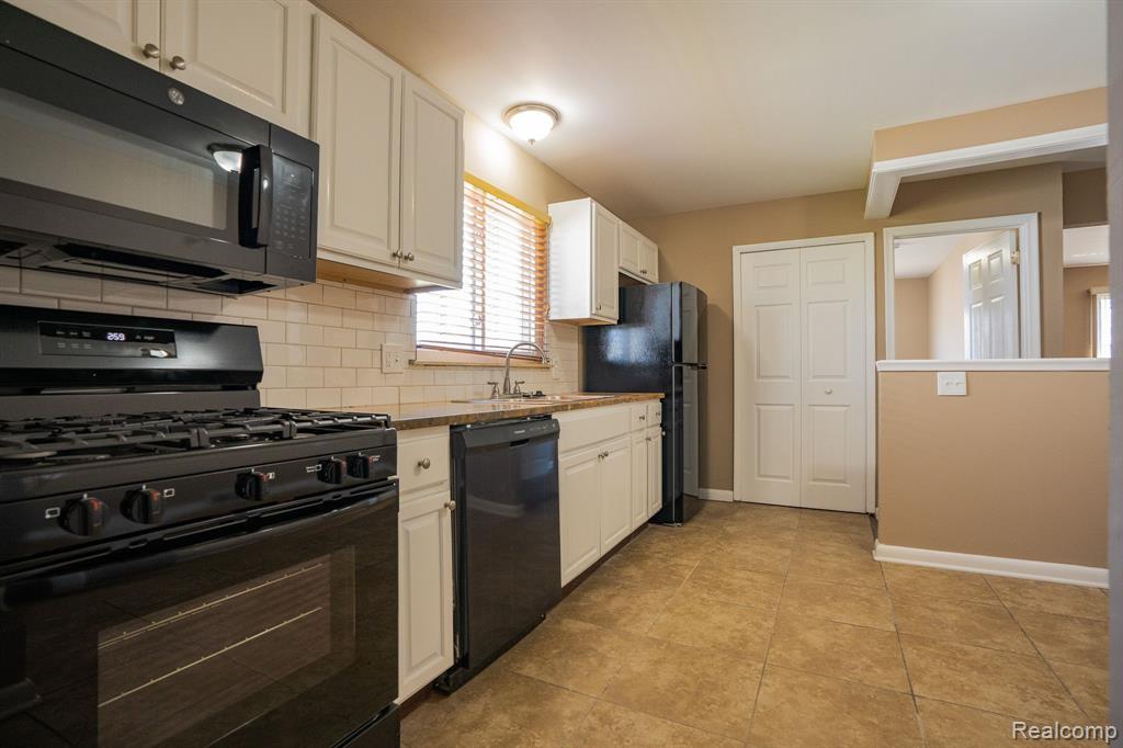 7431 ANNA Avenue, Warren, MI 48092 — Photo 8