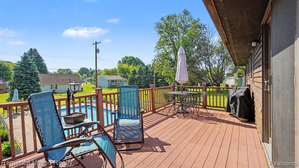 339 S Collins Street, Fowlerville, MI 48836 — Photo 27