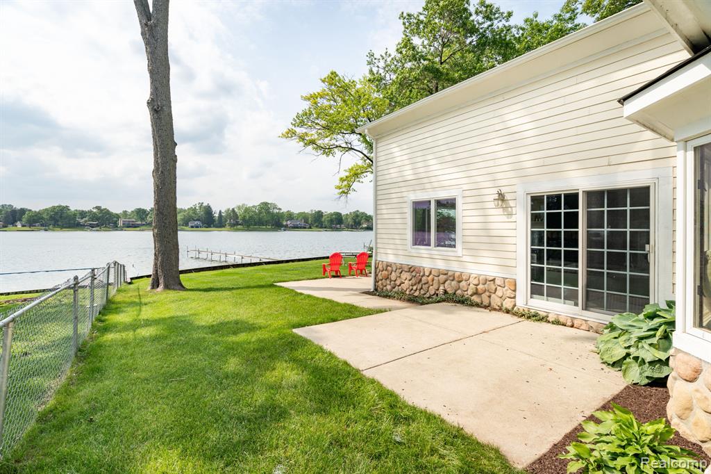 3831 Woodland Drive, Highland, MI 48356 — Photo 34
