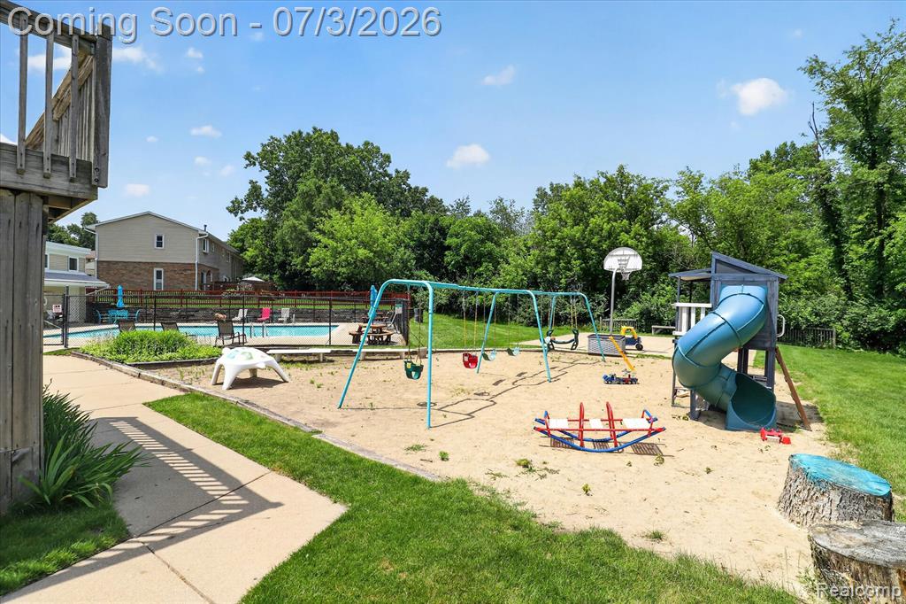 13274 Lake Point Boulevard, Belleville, MI 48111 — Photo 44