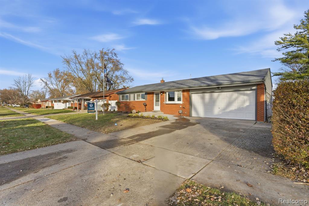42142 Betley Drive, Sterling Heights, MI 48313 — Photo 3