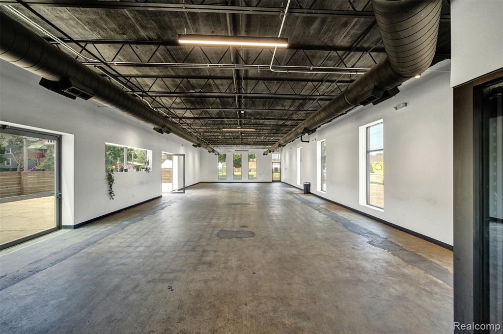 611 W Philadelphia Street, Detroit, MI 48202 — Photo 12