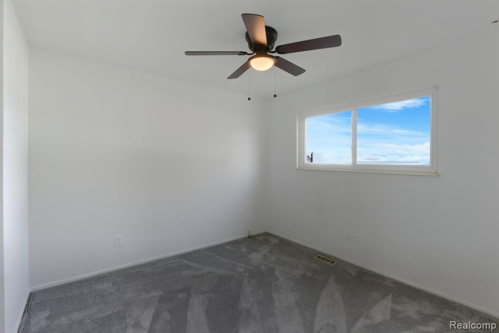 42142 Betley Drive, Sterling Heights, MI 48313 — Photo 18