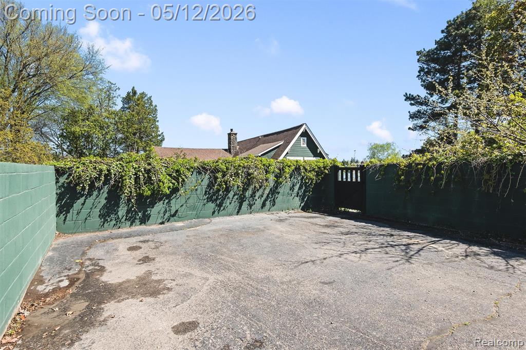 6390 Commerce Road, West Bloomfield, MI 48324 — Photo 69