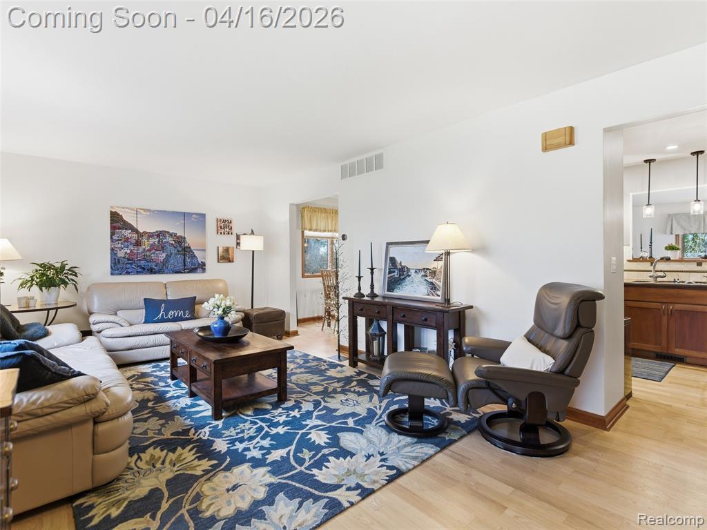 3363 Blasser Drive, Lake Orion, MI — Photo 20