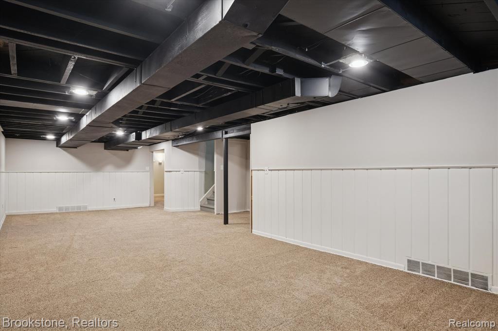16951 Locherbie Avenue, Beverly Hills, MI 48025 — Photo 30