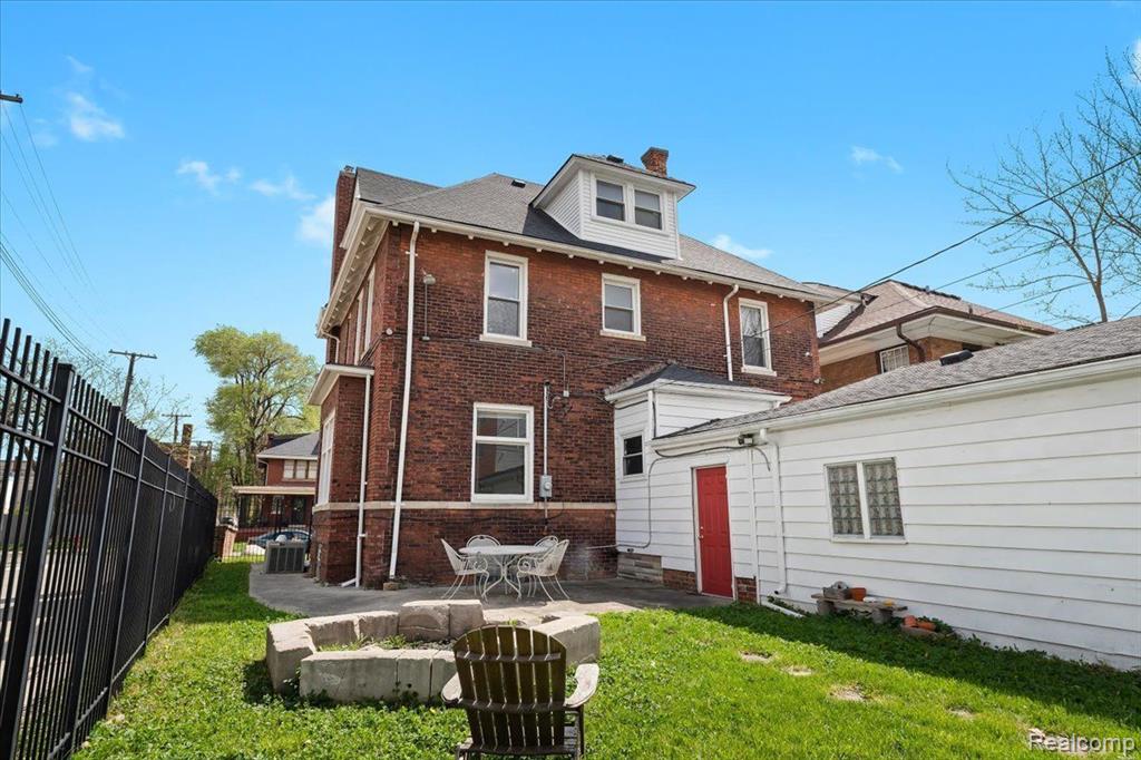 50 TAYLOR Street, Detroit, MI 48202 — Photo 44