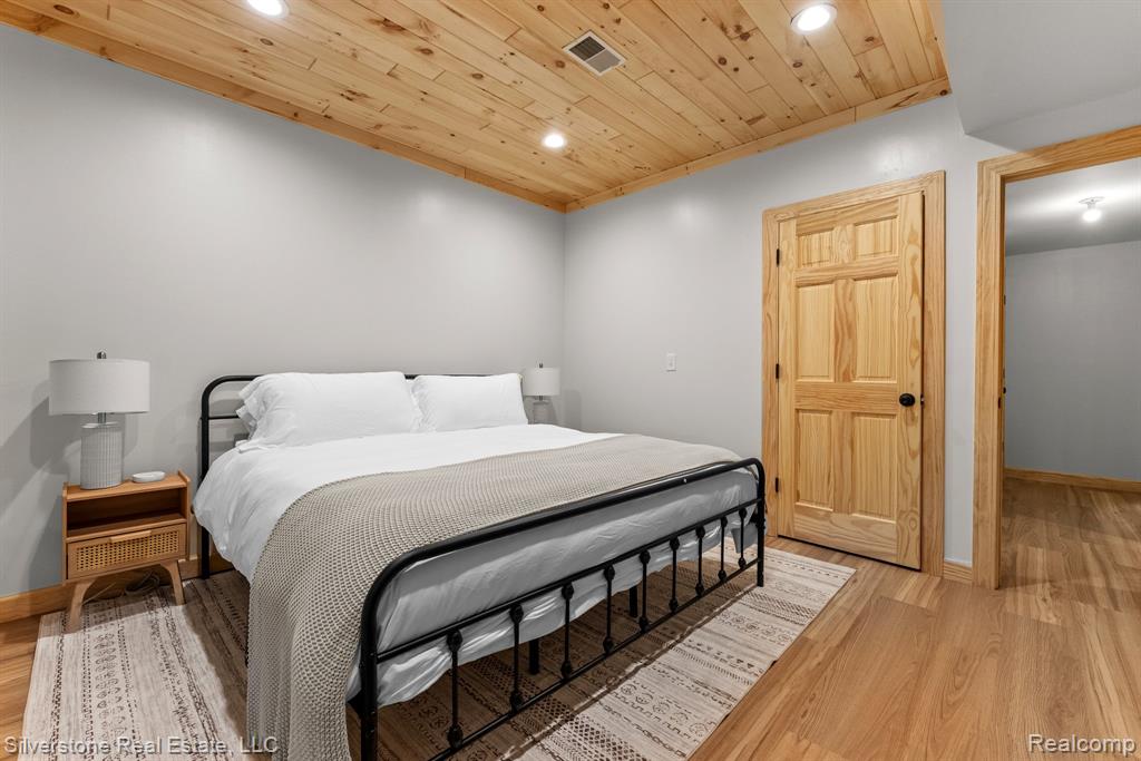 908 Cabin Drive, Boyne City, MI 49712 — Photo 32