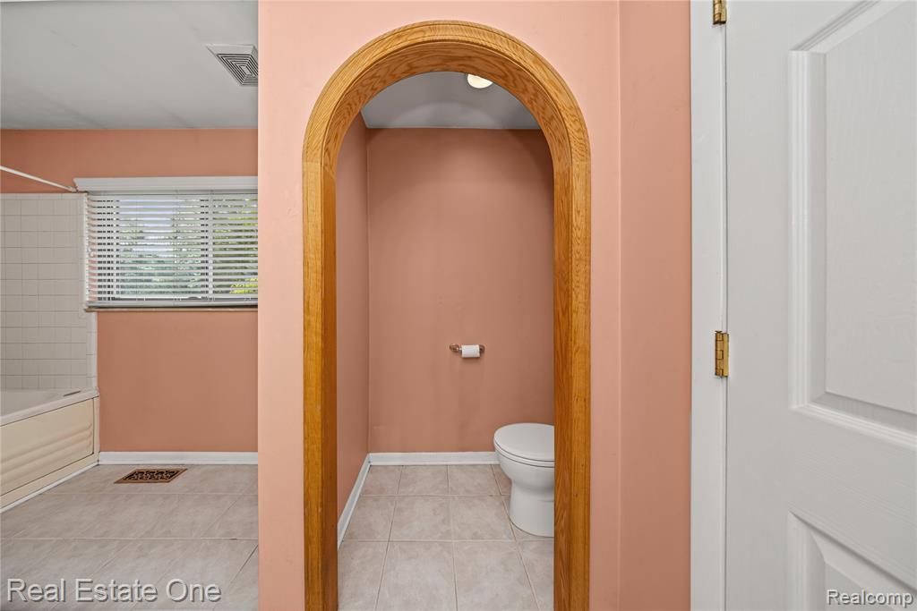 6995 Allen Hill Court, Clarkston, MI 48348 — Photo 23