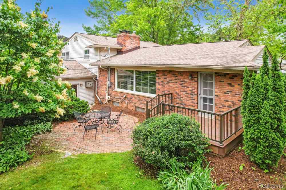 6672 Timber Ridge Drive, Bloomfield Hills, MI 48301 — Photo 38