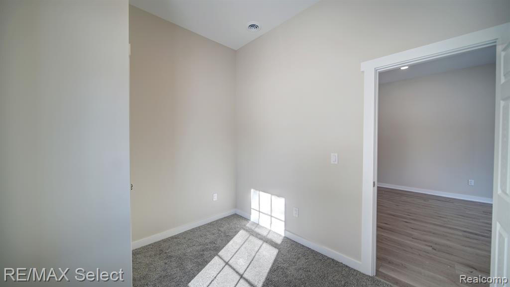207 CLARENCE Street, Holly, MI 48442 — Photo 24