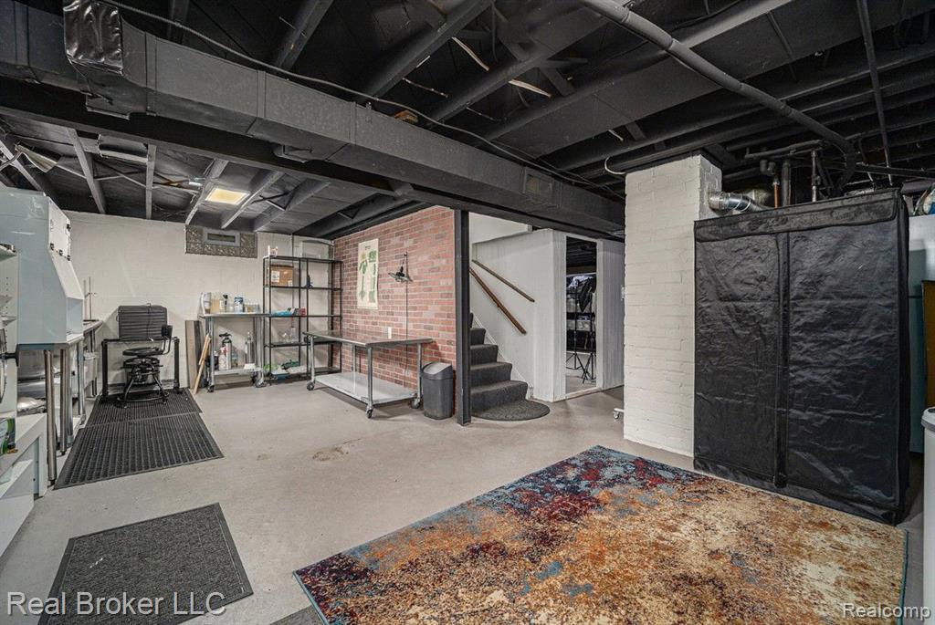 540 E CHESTERFIELD Street, Ferndale, MI 48220 — Photo 12
