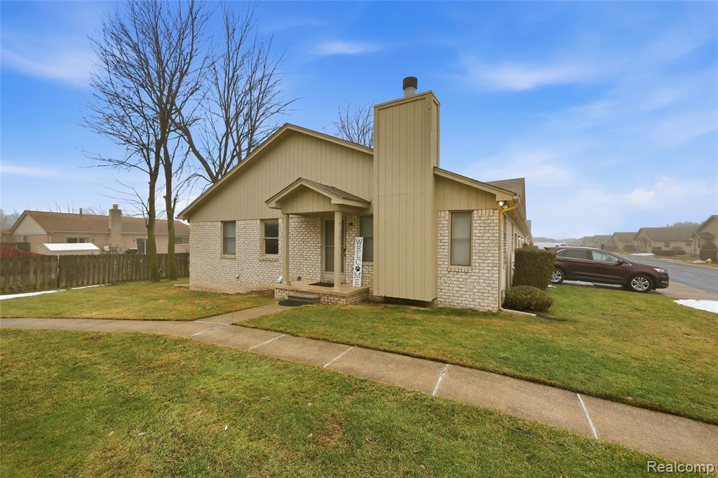 41781 King Edward Court, Clinton Twp, MI 48038 — Photo 23