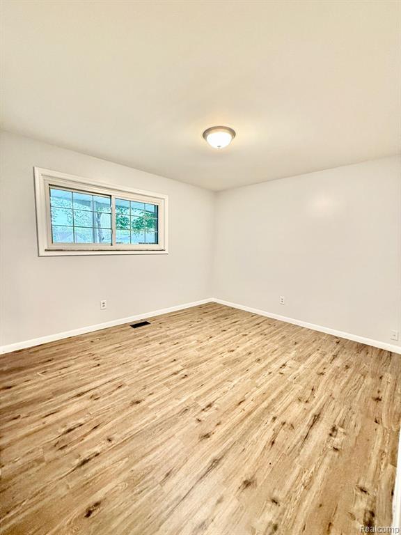 4428 Bedford Street, Dearborn Heights, MI 48125 — Photo 10