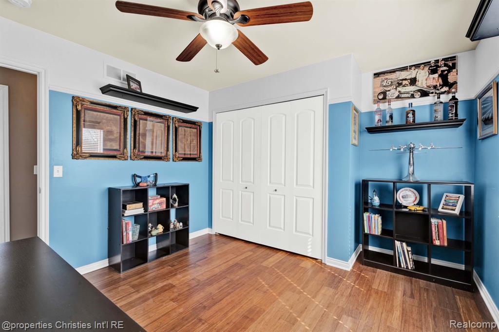 815 AMBERWOOD Street, Auburn Hills, MI 48326 — Photo 26