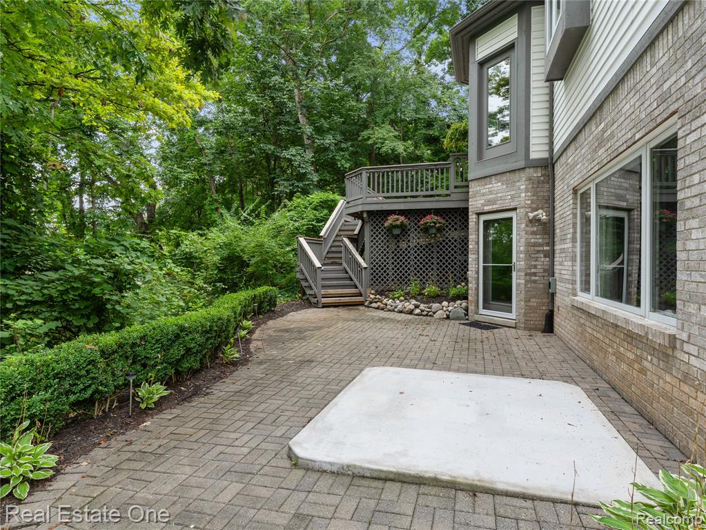 5471 Parkside Drive, Brighton, MI 48114 — Photo 42