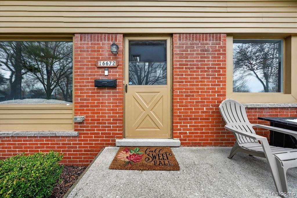 16672 Drake Street, Southgate, MI 48195 — Photo 6