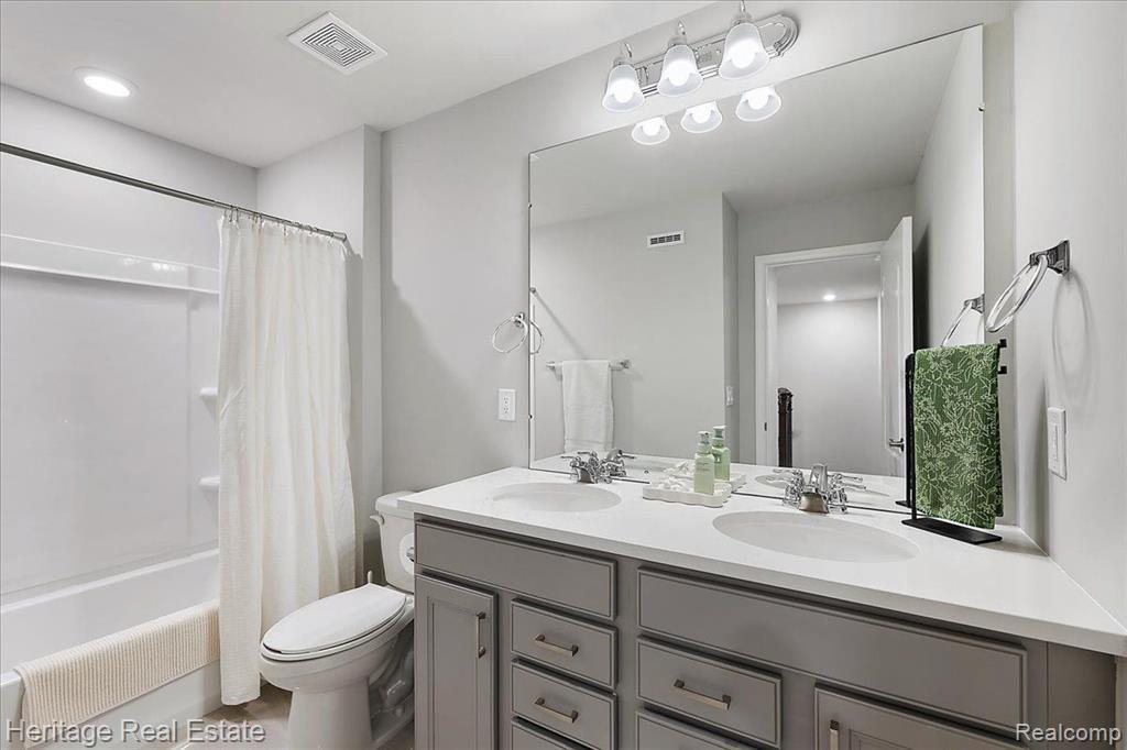 4063 NOTTINGHAM Circle, Clarkston, MI — Photo 25