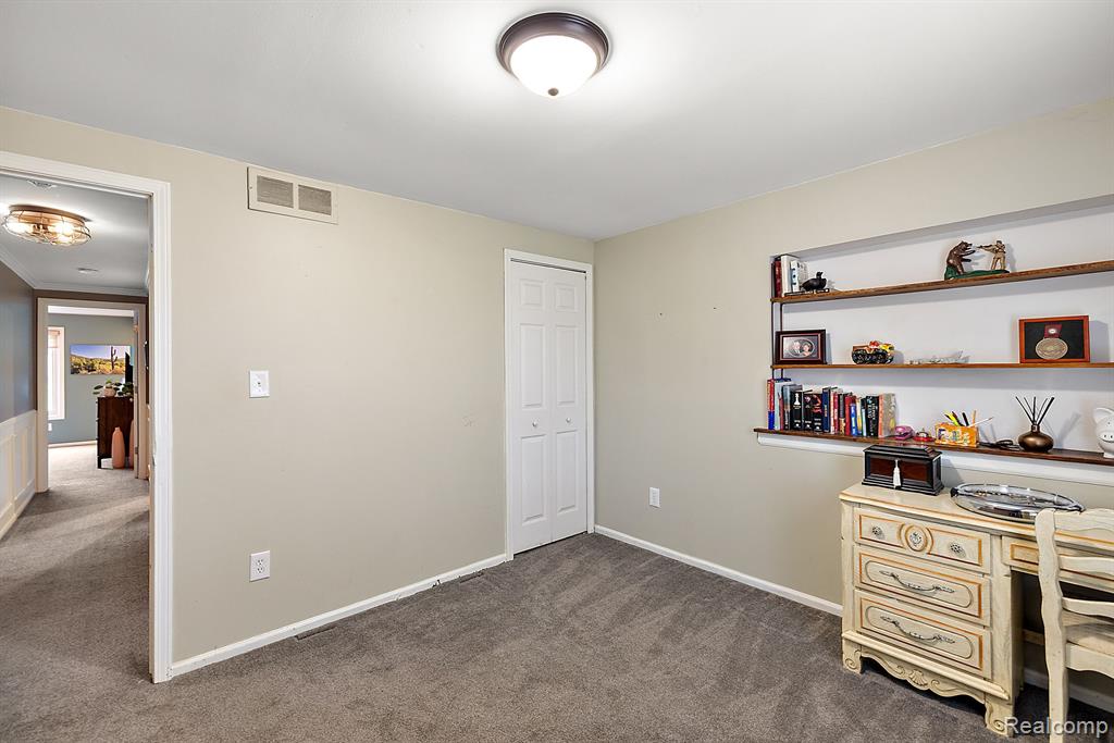 555 Kendry, Bloomfield Hills, MI 48302 — Photo 27
