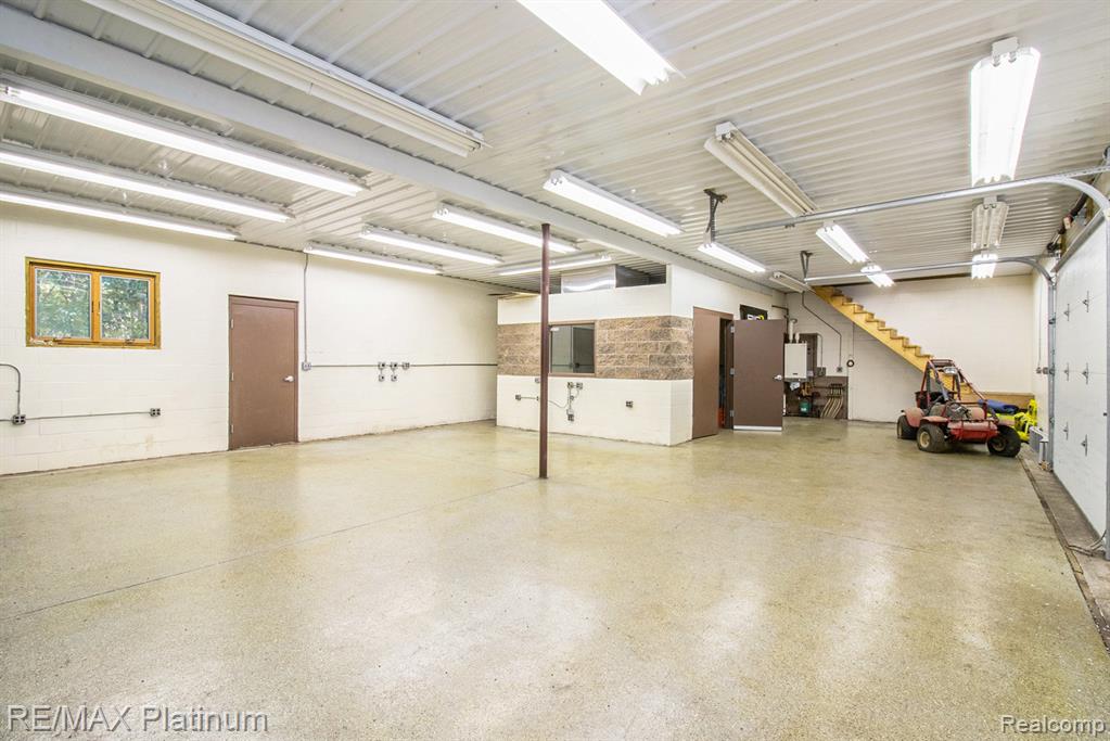 4352 Fenton Road, Hartland, MI 48353 — Photo 31