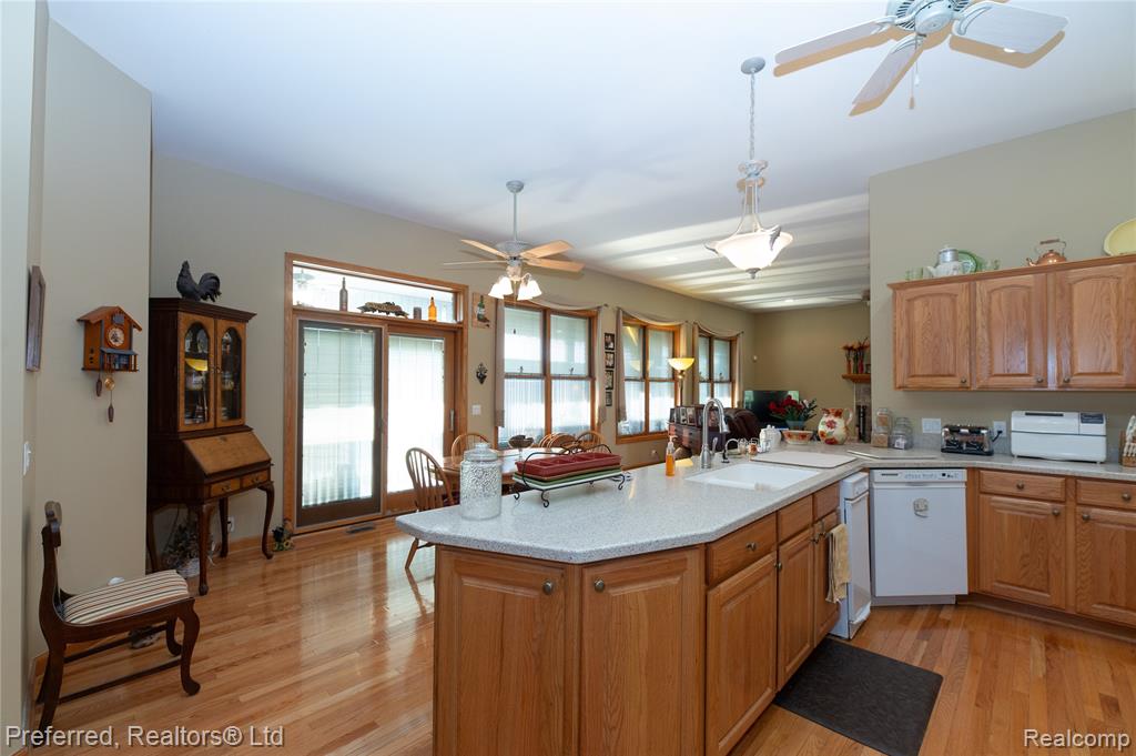 9769 Fawnwood Drive, Carleton, MI 48117 — Photo 10