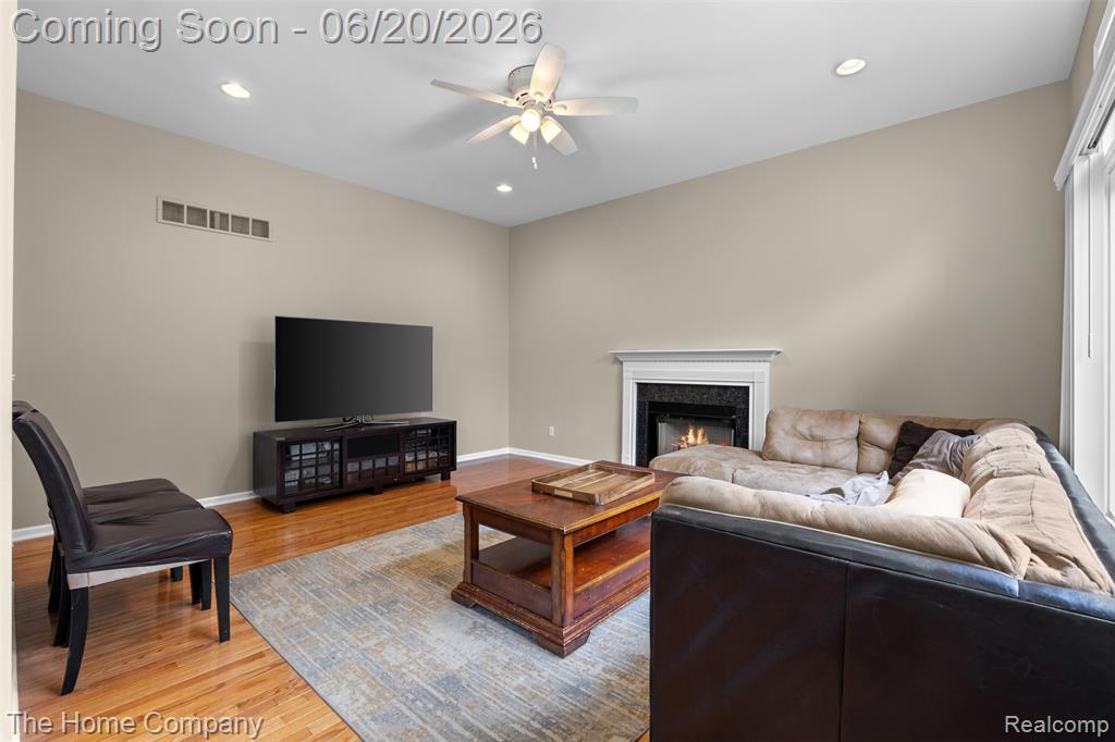 41278 Scarborough Lane, Novi, MI — Photo 16