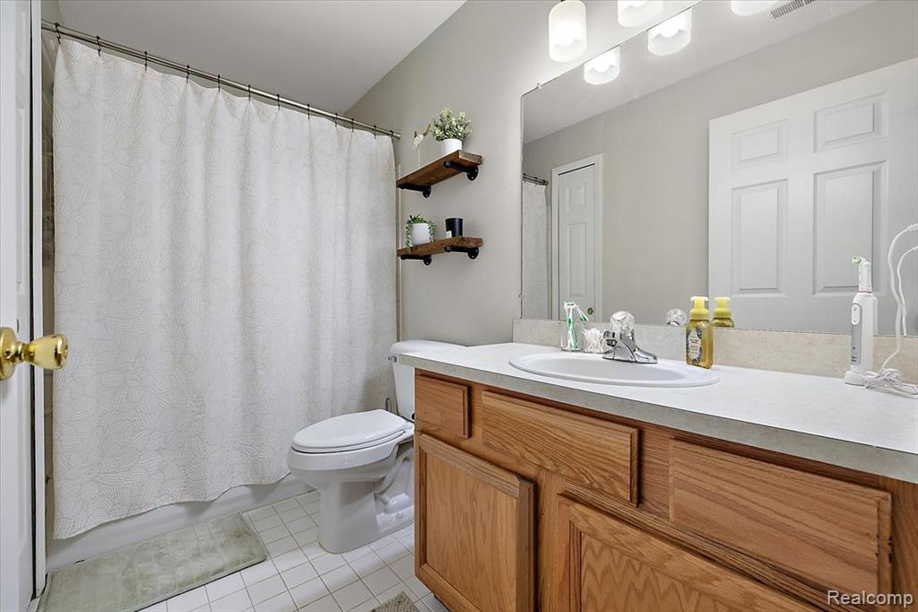 52232 Heatherstone Avenue, Macomb, MI 48042 — Photo 21