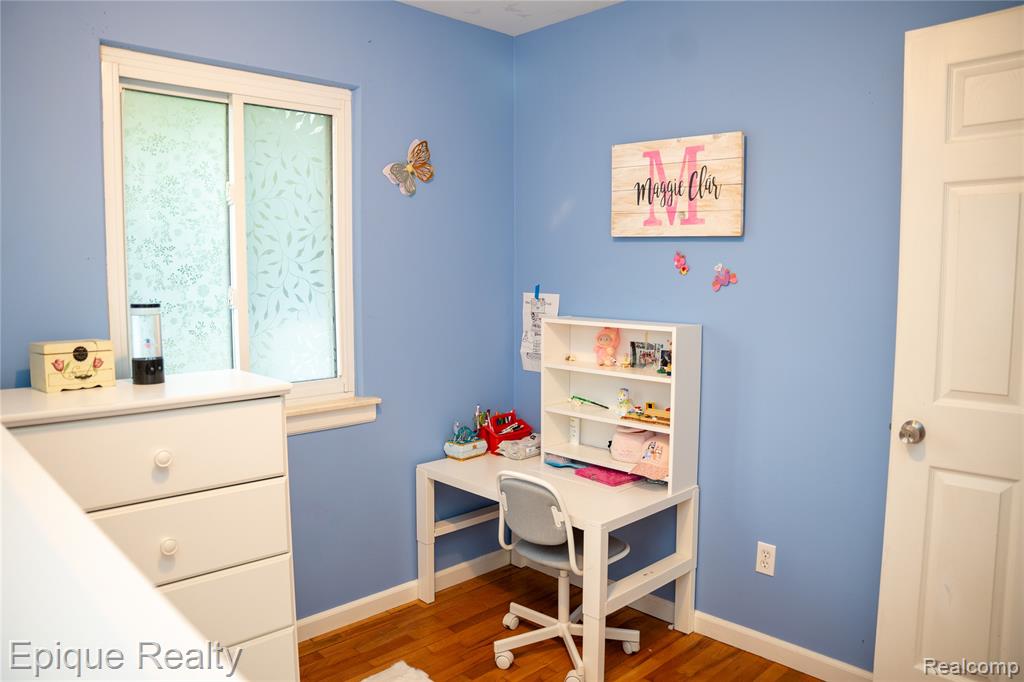 4505 Old Carriage Road, Flint, MI 48507 — Photo 7