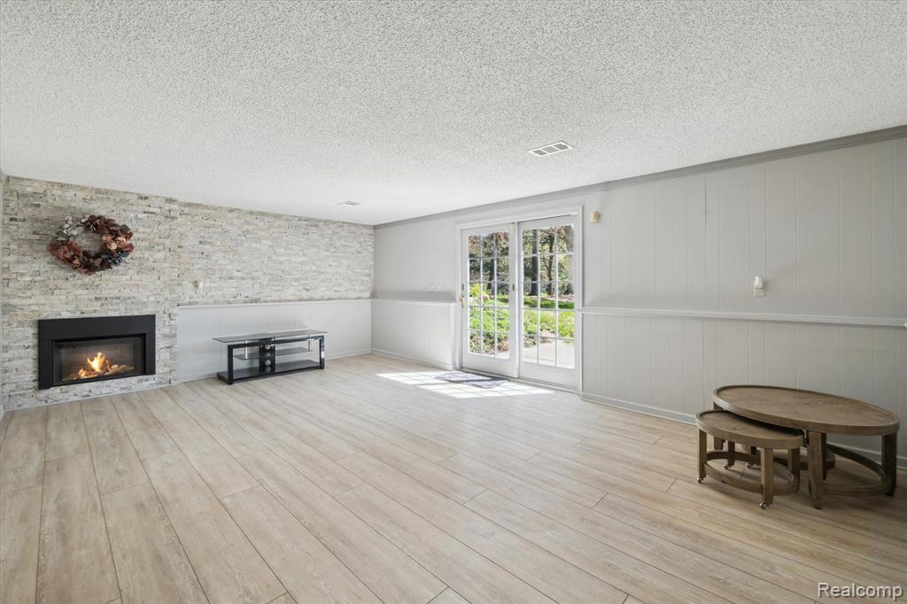 3958 NAPIER Road, Canton, MI 48187 — Photo 15