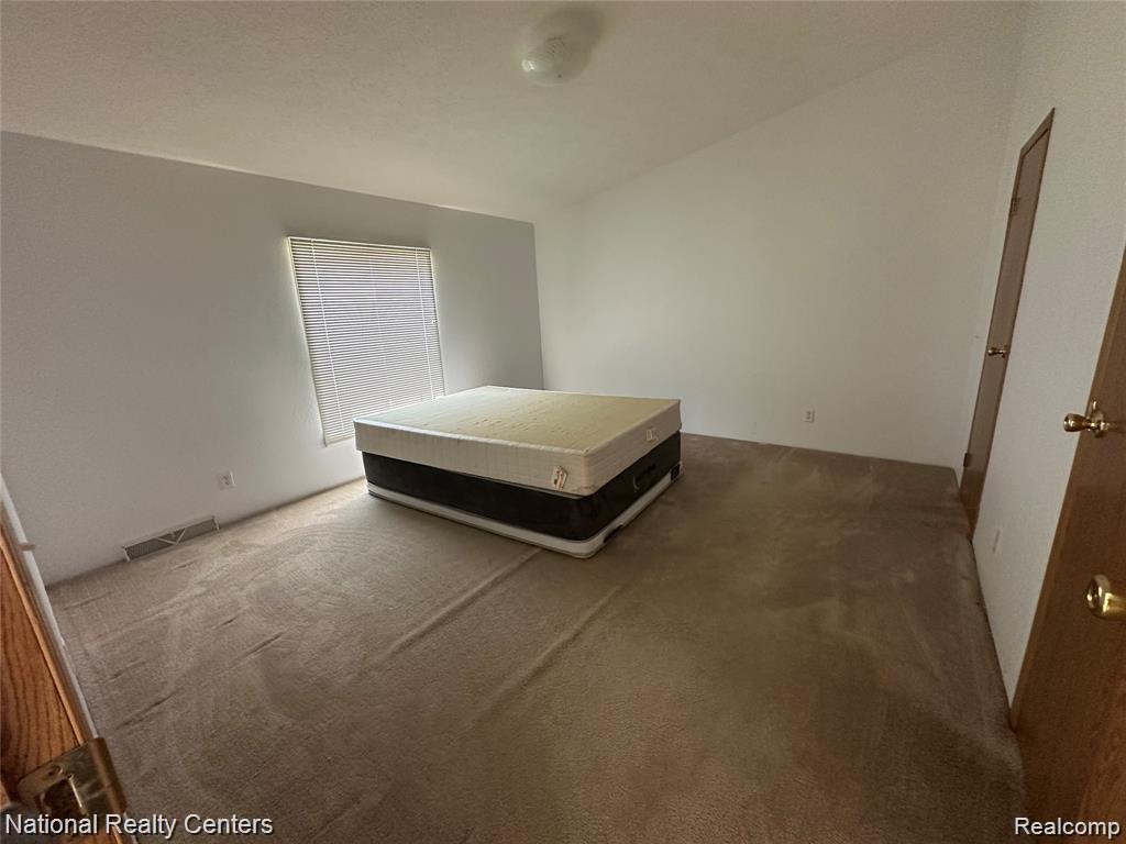 8049 Mckinley Road, Clay, MI 48001 — Photo 18