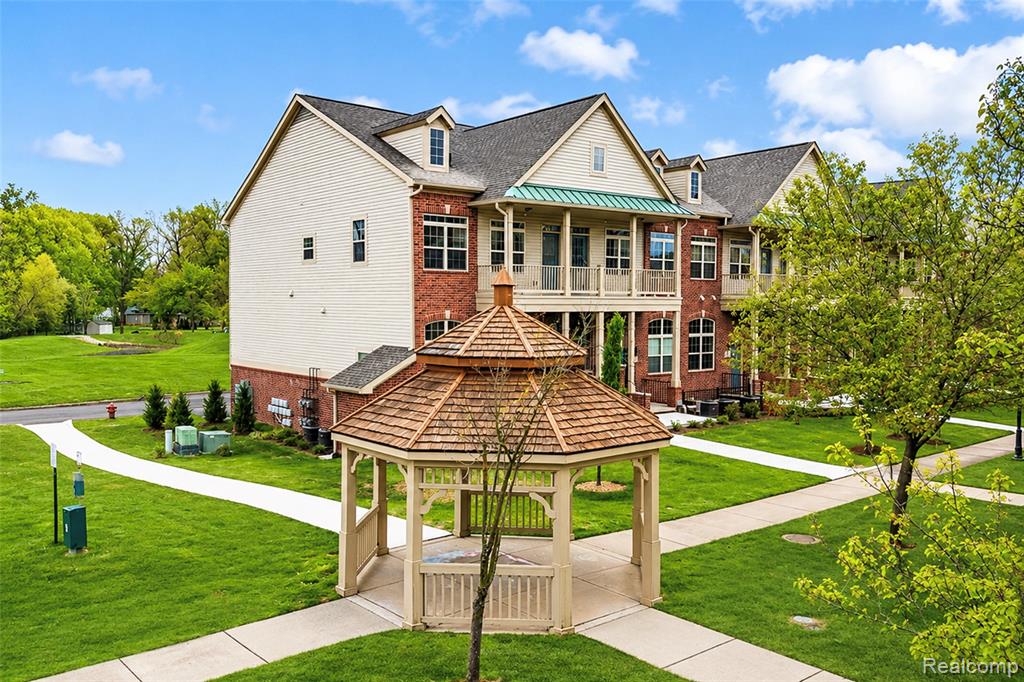 454 Old Pine Way, Walled Lake, MI 48390 — Photo 3