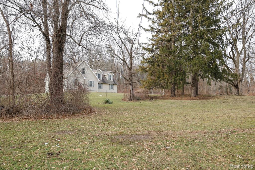 2755 Curtis Road, Leonard, MI 48367 — Photo 10
