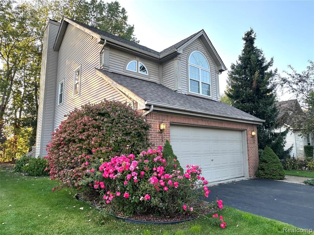 16166 Aspen Hollow Drive, Fenton, MI 48430 — front exterior