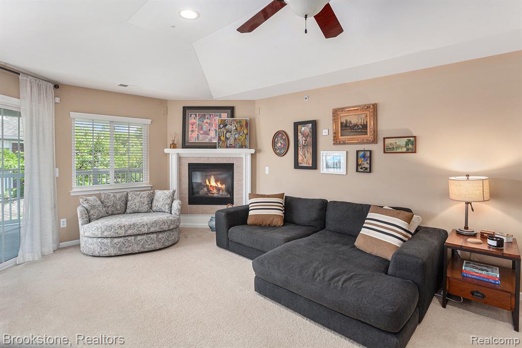 6913 Boulder Pointe Drive, Washington, MI — Photo 3